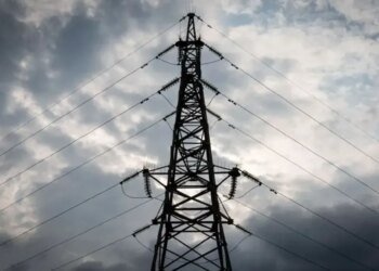 Відключення світла 27 жовтня: ДТЕК оновив графіки у Києві і Дніпропетровській області