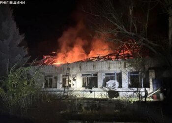 Оккупанты обстреляли Черниговскую область: возникли пожары, спасена женщина