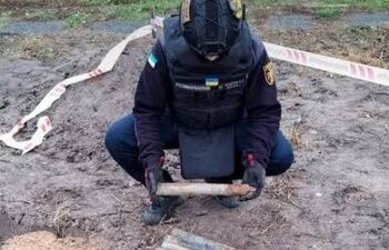 Небезпечна знахідка на Київщині: вибухотехніки знищили боєприпас