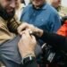 Олександр Усик підтримав поранених поліцейських на Київщині, — деталі