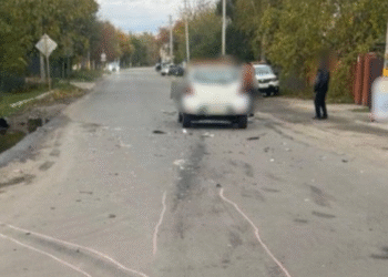 Розбиті автівки і поліція на дорозі: на Київщині сталось моторошне зіткнення, — ФОТО