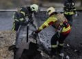 Россияне ударили дроном по многоэтажке в Сумах, есть пострадавшая (фото, видео)