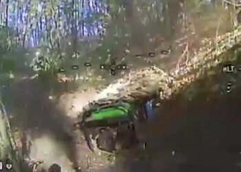 В Харьковской области пограничники с помощью дронов уничтожили мост и технику россиян. ВИДЕО