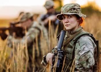 Олег Жданов. Мобилизация-2026: ждать ли повестки женщинам?