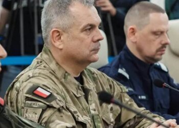 Враг начал подготовку к войне, — начальник Генерального штаба войска Польского