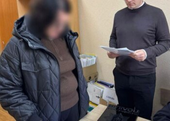 У Києві бухгалтерка привласнила 1,5 млн гривень виплат освітян на свою картку