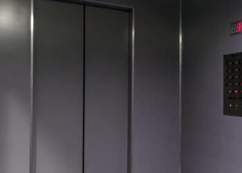 Київський винахід: як обійти карткову систему й їздити на ліфті під час знеструмлень