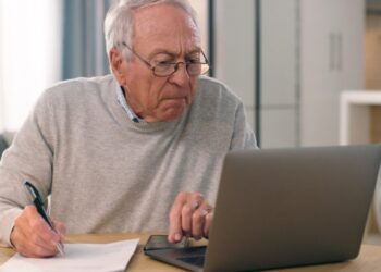 Пенсионный фонд обновил личный кабинет: кому из украинцев нужно проверить данные