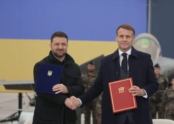 Зеленский и Макрон подписали «историческую» декларацию: что получит Украина