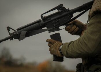 Флаги и «воздушный мост»: оккупанты имитируют присутствие в Купянске