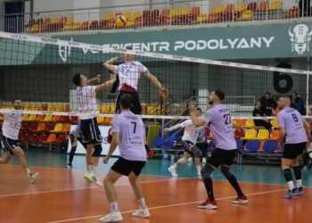 Волейбольная Суперлига. Матчи 1 ноября. Смотреть онлайн LIVE