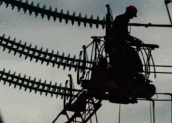 Енергетика після обстрілів: у Києві та області не буде світла півдоби