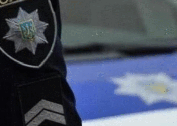 Хабарі на робочому місці: в Києві затримали ділка за “чорні” зв’язки