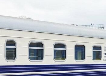 Київ — не за графіком: залізниця змінює маршрути через небезпеку