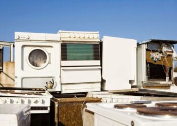 Не выбрасывайте старую технику: за чем охотятся приемщики лома