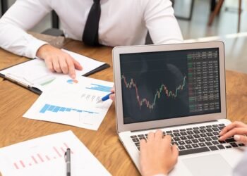 Финансовый сектор Украины сохраняет устойчивость, однако есть риски ухудшения в ближайшие полгода.