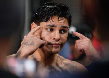 Райан Гарсия сделал крупную ставку на бой Джошуа – Пол. Чем закончилось?