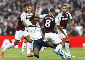 Астон Вилла – Манчестер Юнайтед. Смотреть онлайн. LIVE трансляция