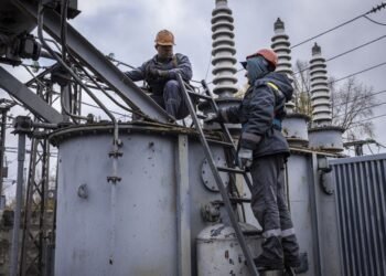 Уже не дни, а недели: «Укрэнерго» о сроках восстановления энергосистемы после обстрела РФ