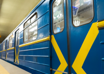 Хуліганство в метрополітені Києва: злочинець скоїв агресивний напад на пасажирів, — ФОТО