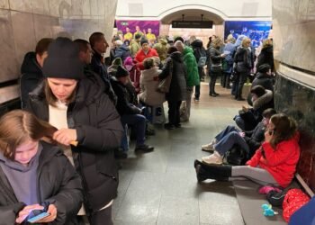 В Киеве и областях снова тревога из-за ракетной атаки: где угроза ударов