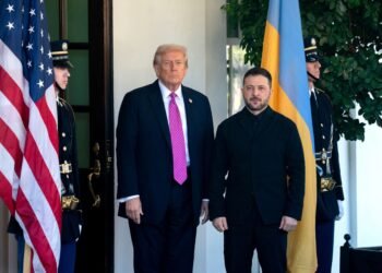 Зеленский уже в Майами. После встречи с Трампом будет разговор с лидерами ЕС