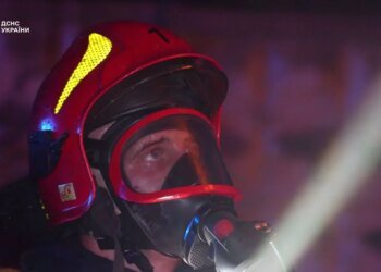 У Солом’янському районі Києва сталася пожежа на складі: залучено понад 40 рятувальників