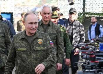 «Выхоленные пристебатели»: перехват ГУР показал уровень доверия россиян к военному руководству РФ. АУДИО