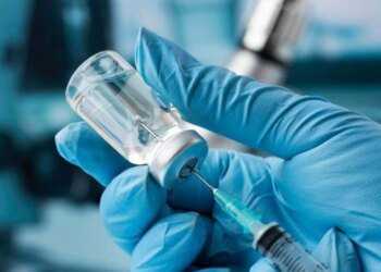 У Києві дівчат 9-14 років безкоштовно вакцинують проти вірусу папіломи людини