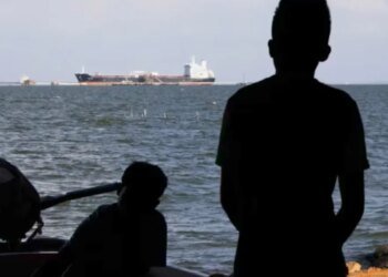 США опять остановили танкер РФ в Карибском бассейне, — WSJ