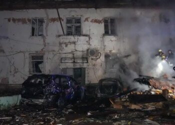 РФ двумя волнами атаковала Одессу: повреждены дома, больница и детский сад, есть пострадавшие. ФОТО