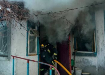 Трагедия в Киевской области: частный дом сгорел, два человека погибли