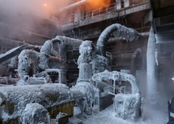 Переговоры в Абу-Даби: Украина может прекратить топить российские танкеры ради света в домах — FT