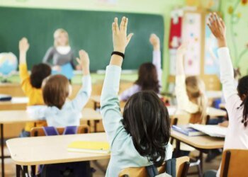 Київські школи відновлюють навчання з 2 лютого: формат обиратимуть самостійно