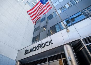 Крупнейший в мире инвестфонд BlackRock присоединится к восстановлению Украины: что известно о компании.