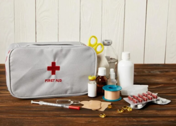 Украинцев призвали закупиться месячным запасом лекарств: список домашней аптечки