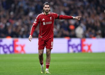 Решения нет. Ключевому игроку Ливерпуля предложили новый контракт