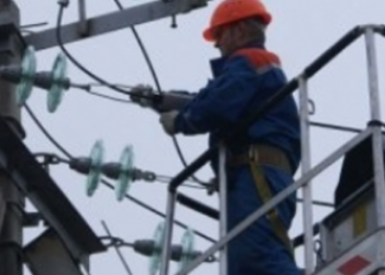 Масована атака паралізувала електро й теплопостачання по всьому Києву