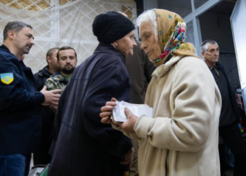 Пропасть в доходах: кому ПФУ платит 16 тысяч, а кто выживает на «смешную» минималку