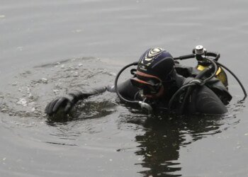Спасли оборудование: водолазы-саперы провели уникальную операцию на киевской ТЭЦ после обстрела РФ