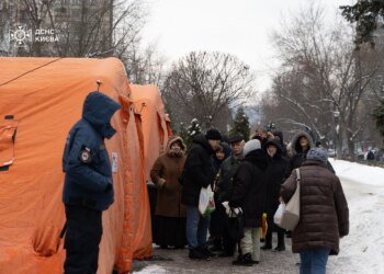 Понад 200 тисяч киян скористалися мобільними Пунктами незламності ДСНС