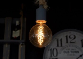 У Києві повернули світло і тимчасові графіки у всіх районах — ДТЕК