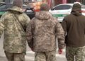 В Одессе группа гражданских напала на военных ТЦК