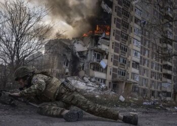 Четыре года войны: NYT — о точке невозврата Украины и влиянии обстрелов на гражданских