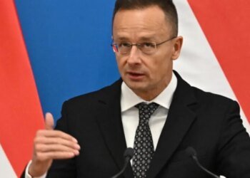 Венгрия смягчила тон: об отключении света Украине уже говорят осторожнее