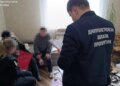 Шестерых детей в Днепре пытали родители-воспитатели – полиция открыла дело