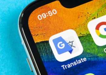 В Google Translate нашли «скрытого» чатбота: он мечтает сбежать с ПК на свежий воздух