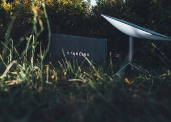 Подставные украинские «дропы» выманили у россиян 2000+ пакетов данных о Starlink: с номерами и позициями.