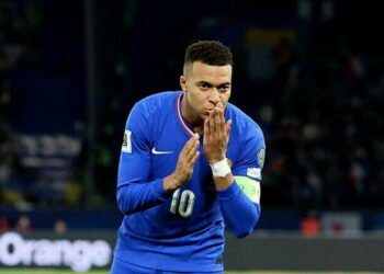 Тренер сборной Франции объяснил, почему Мбаппе позволено больше, чем другим