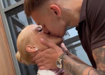 ФОТО. Вот как Бражко поздравил Квиткову с Днем святого Валентина